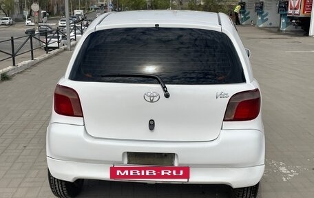 Toyota Vitz, 2000 год, 410 000 рублей, 3 фотография