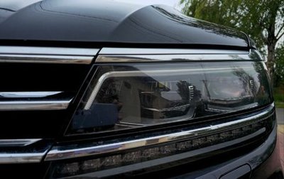 Volkswagen Tiguan II, 2018 год, 2 050 000 рублей, 1 фотография