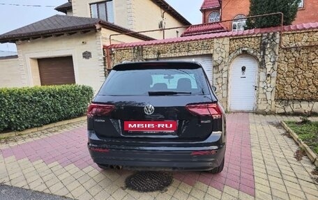 Volkswagen Tiguan II, 2018 год, 2 050 000 рублей, 5 фотография