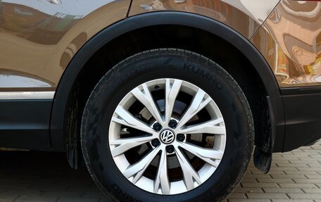 Volkswagen Tiguan II, 2018 год, 1 999 999 рублей, 8 фотография