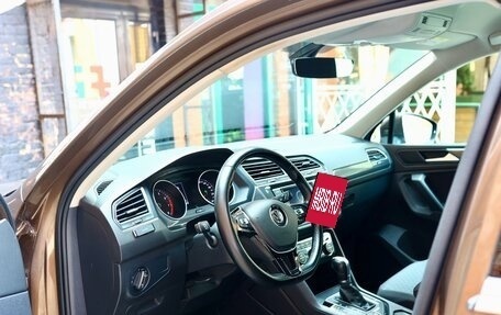 Volkswagen Tiguan II, 2018 год, 1 999 999 рублей, 11 фотография