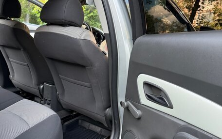Chevrolet Cruze II, 2010 год, 630 000 рублей, 9 фотография