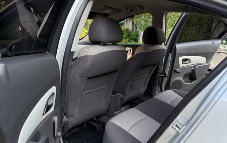 Chevrolet Cruze II, 2010 год, 630 000 рублей, 10 фотография