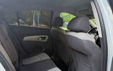 Chevrolet Cruze II, 2010 год, 630 000 рублей, 14 фотография