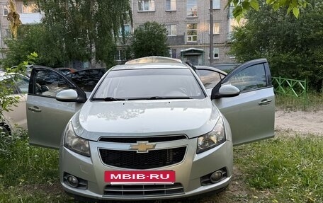 Chevrolet Cruze II, 2010 год, 630 000 рублей, 11 фотография