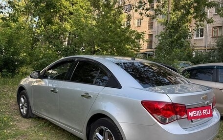 Chevrolet Cruze II, 2010 год, 630 000 рублей, 13 фотография