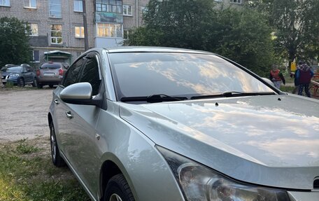 Chevrolet Cruze II, 2010 год, 630 000 рублей, 16 фотография