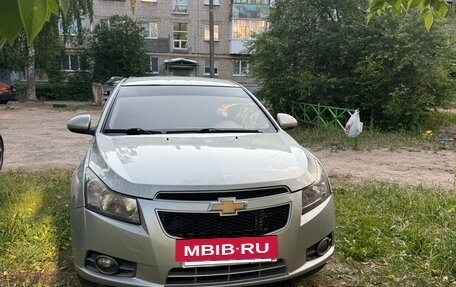 Chevrolet Cruze II, 2010 год, 630 000 рублей, 18 фотография