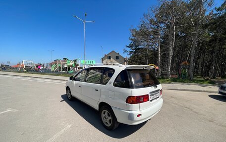Toyota Ipsum II, 2001 год, 550 000 рублей, 3 фотография