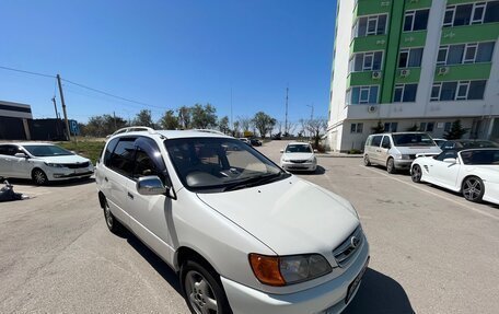 Toyota Ipsum II, 2001 год, 550 000 рублей, 7 фотография