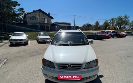 Toyota Ipsum II, 2001 год, 550 000 рублей, 6 фотография