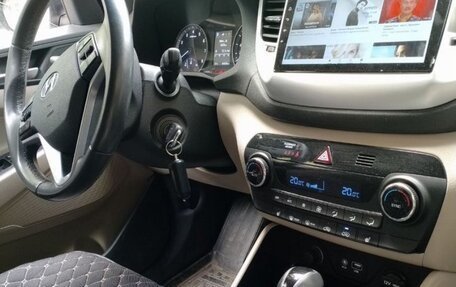 Hyundai Tucson III, 2017 год, 2 100 000 рублей, 2 фотография
