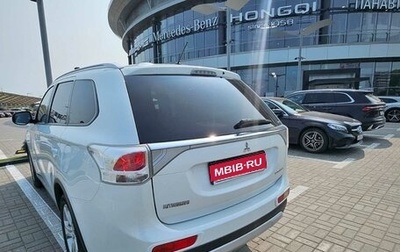 Mitsubishi Outlander III рестайлинг 3, 2014 год, 1 100 000 рублей, 1 фотография
