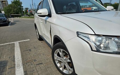 Mitsubishi Outlander III рестайлинг 3, 2014 год, 1 100 000 рублей, 2 фотография