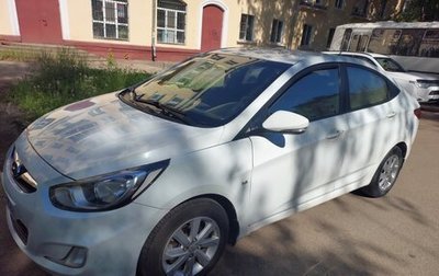 Hyundai Solaris II рестайлинг, 2012 год, 700 000 рублей, 1 фотография