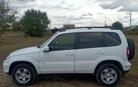 Chevrolet Niva I рестайлинг, 2012 год, 670 000 рублей, 4 фотография