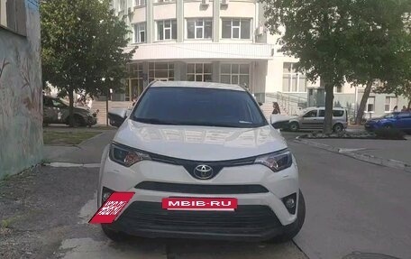 Toyota RAV4, 2015 год, 1 850 000 рублей, 3 фотография