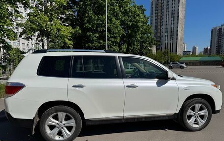 Toyota Highlander III, 2012 год, 2 570 000 рублей, 5 фотография