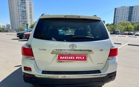 Toyota Highlander III, 2012 год, 2 570 000 рублей, 3 фотография
