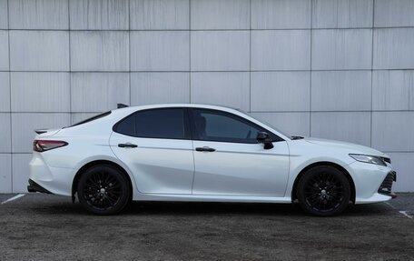 Toyota Camry, 2018 год, 2 790 000 рублей, 5 фотография