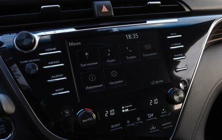 Toyota Camry, 2018 год, 2 790 000 рублей, 13 фотография