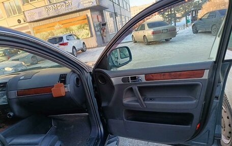 Volkswagen Touareg III, 2005 год, 1 000 000 рублей, 5 фотография