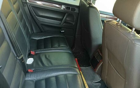 Volkswagen Touareg III, 2005 год, 1 000 000 рублей, 12 фотография