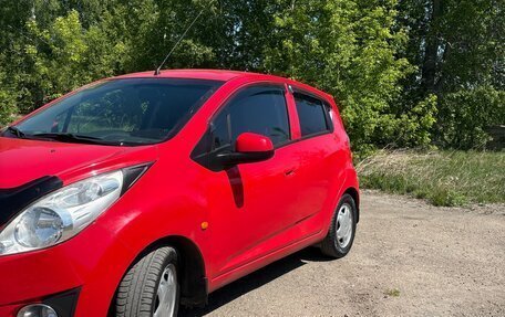 Chevrolet Spark III, 2011 год, 590 000 рублей, 2 фотография
