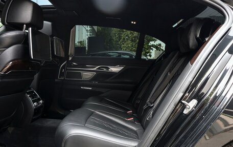 BMW 7 серия, 2017 год, 3 250 000 рублей, 10 фотография