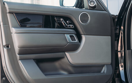 Land Rover Range Rover IV рестайлинг, 2019 год, 9 789 000 рублей, 10 фотография