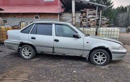 Daewoo Nexia I рестайлинг, 2005 год, 100 000 рублей, 3 фотография