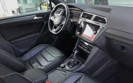 Volkswagen Tiguan II, 2021 год, 4 490 000 рублей, 4 фотография