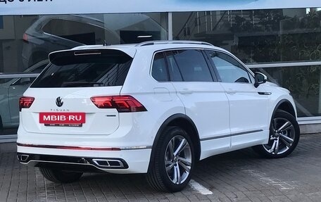 Volkswagen Tiguan II, 2021 год, 4 490 000 рублей, 3 фотография
