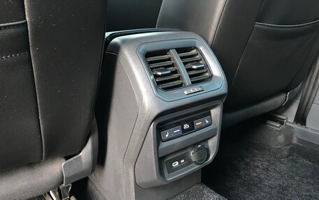 Volkswagen Tiguan II, 2021 год, 4 490 000 рублей, 29 фотография