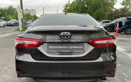 Toyota Camry, 2021 год, 3 100 000 рублей, 7 фотография