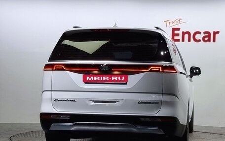 KIA Carnival, 2021 год, 2 650 000 рублей, 3 фотография