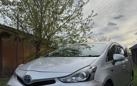 Toyota Prius Alpha I (ZVW40/41), 2016 год, 1 550 000 рублей, 1 фотография