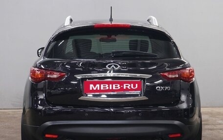 Infiniti QX70, 2016 год, 2 320 000 рублей, 6 фотография