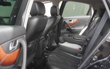 Infiniti QX70, 2016 год, 2 320 000 рублей, 15 фотография