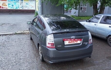 Toyota Prius, 2008 год, 900 000 рублей, 2 фотография