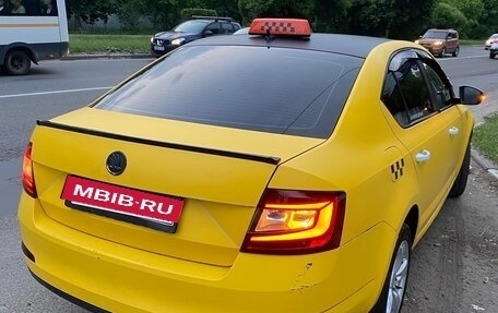 Skoda Octavia, 2017 год, 850 000 рублей, 2 фотография