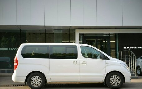 Hyundai H-1 II рестайлинг, 2015 год, 1 869 000 рублей, 6 фотография