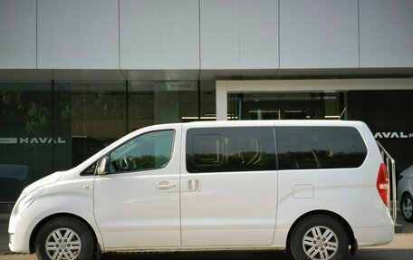 Hyundai H-1 II рестайлинг, 2015 год, 1 869 000 рублей, 5 фотография