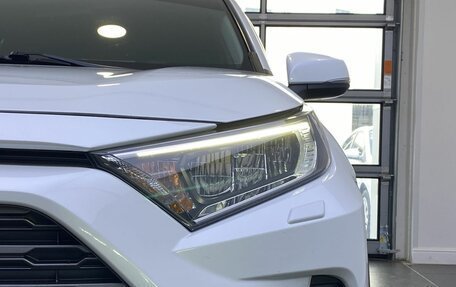Toyota RAV4, 2020 год, 3 099 000 рублей, 21 фотография