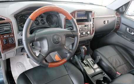 Mitsubishi Pajero III рестайлинг, 2006 год, 1 449 000 рублей, 12 фотография