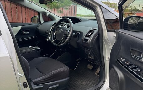 Toyota Prius Alpha I (ZVW40/41), 2016 год, 1 550 000 рублей, 5 фотография