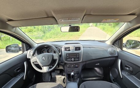 Renault Logan II, 2016 год, 915 000 рублей, 11 фотография