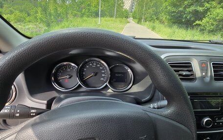 Renault Logan II, 2016 год, 915 000 рублей, 14 фотография