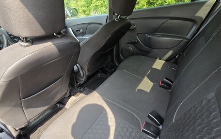 Renault Logan II, 2016 год, 915 000 рублей, 19 фотография