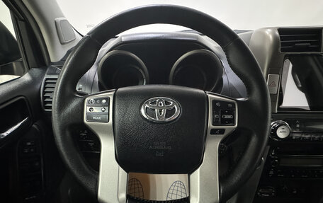 Toyota Land Cruiser Prado 150 рестайлинг 2, 2012 год, 2 800 000 рублей, 11 фотография